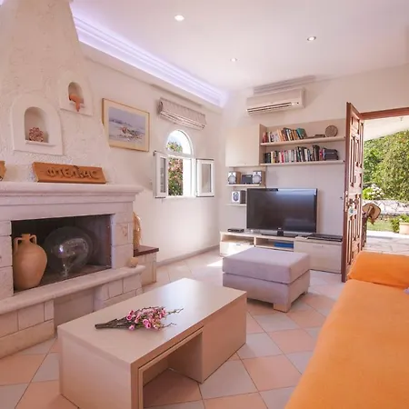 Ftelias By Villa Agios Stefanos (Thinali)