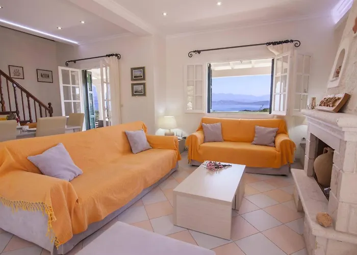Villa Ftelias By *